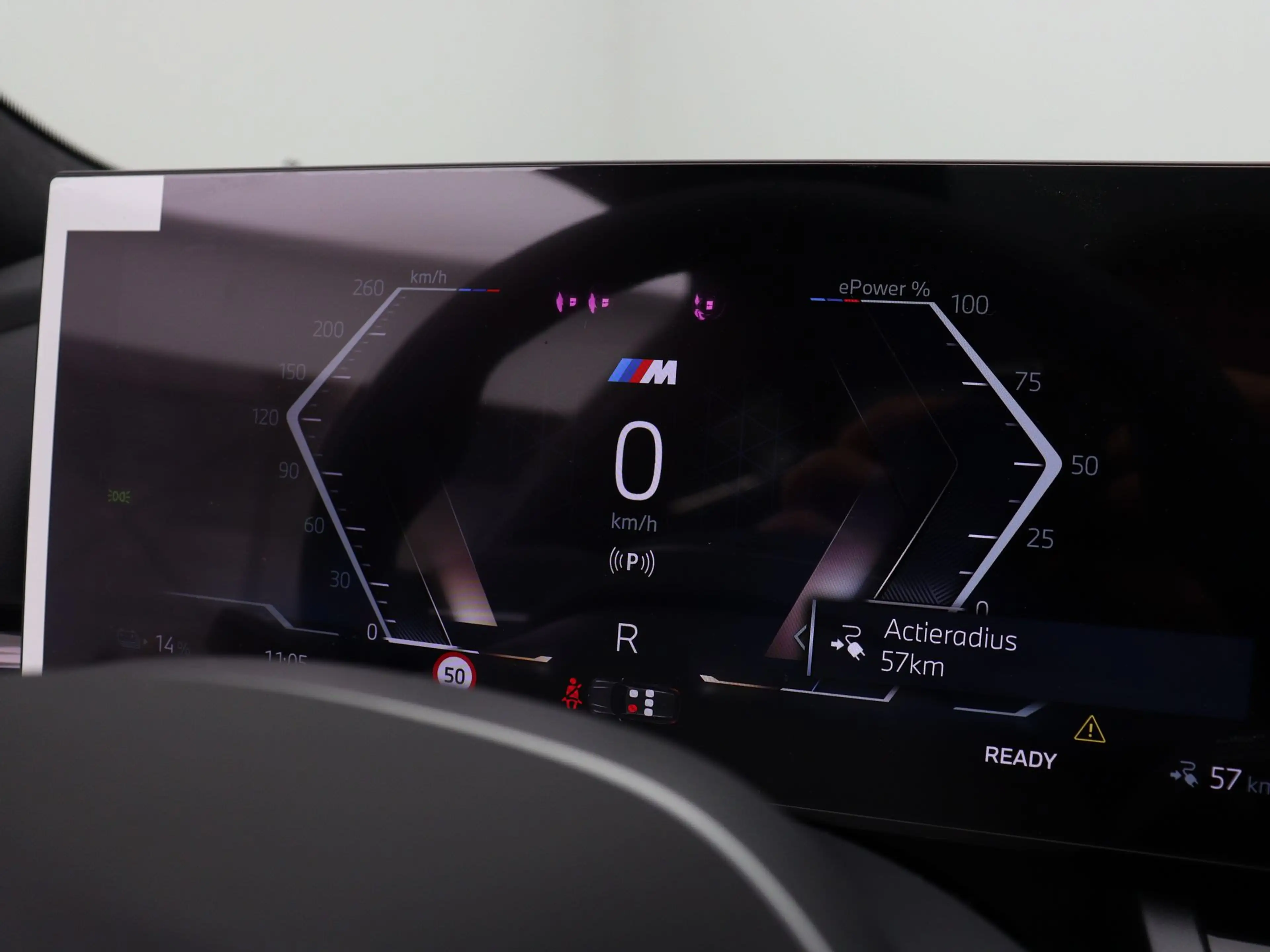 BMW i5 Touring eDrive40 84 kWh M Sport Pro | Harman Kardo — photo 3