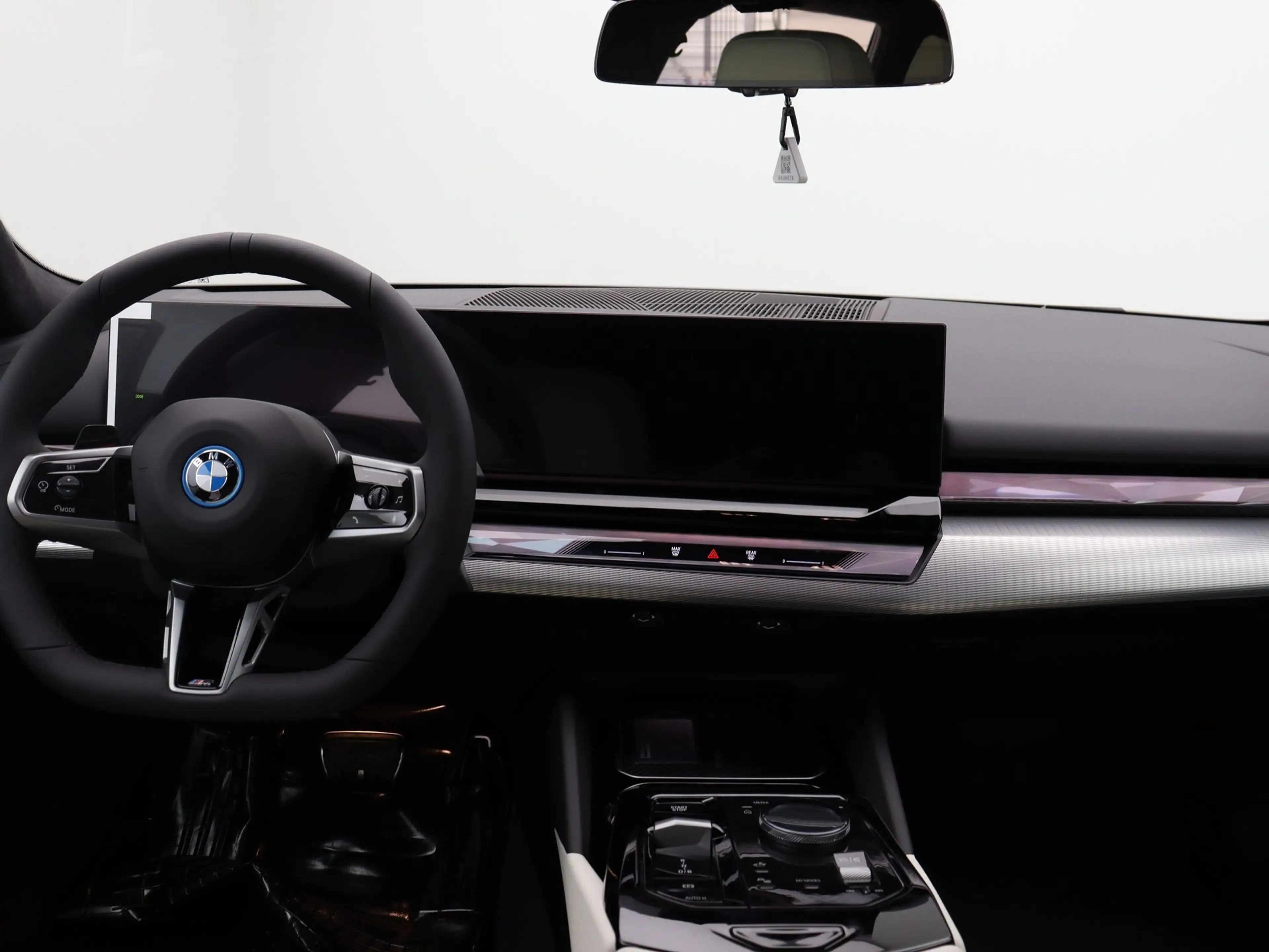 BMW i5 Touring eDrive40 84 kWh M Sport Pro | Harman Kardo — photo 12