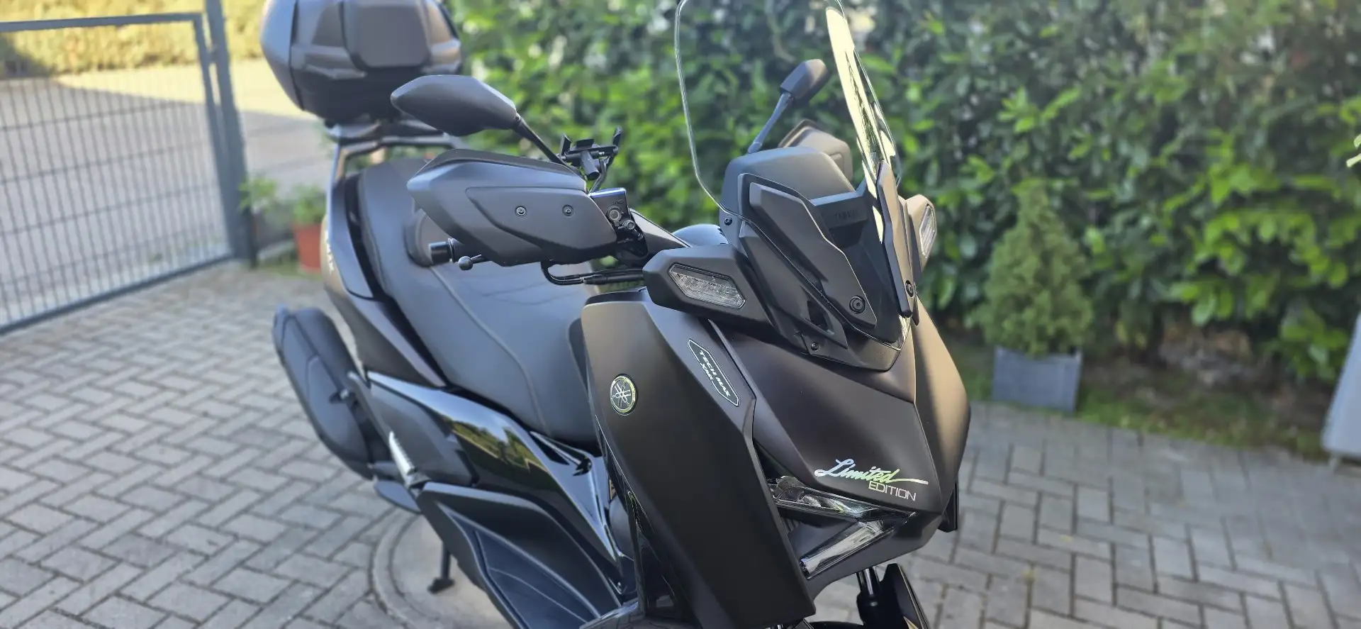 Yamaha X-Max 125 Braun - 1