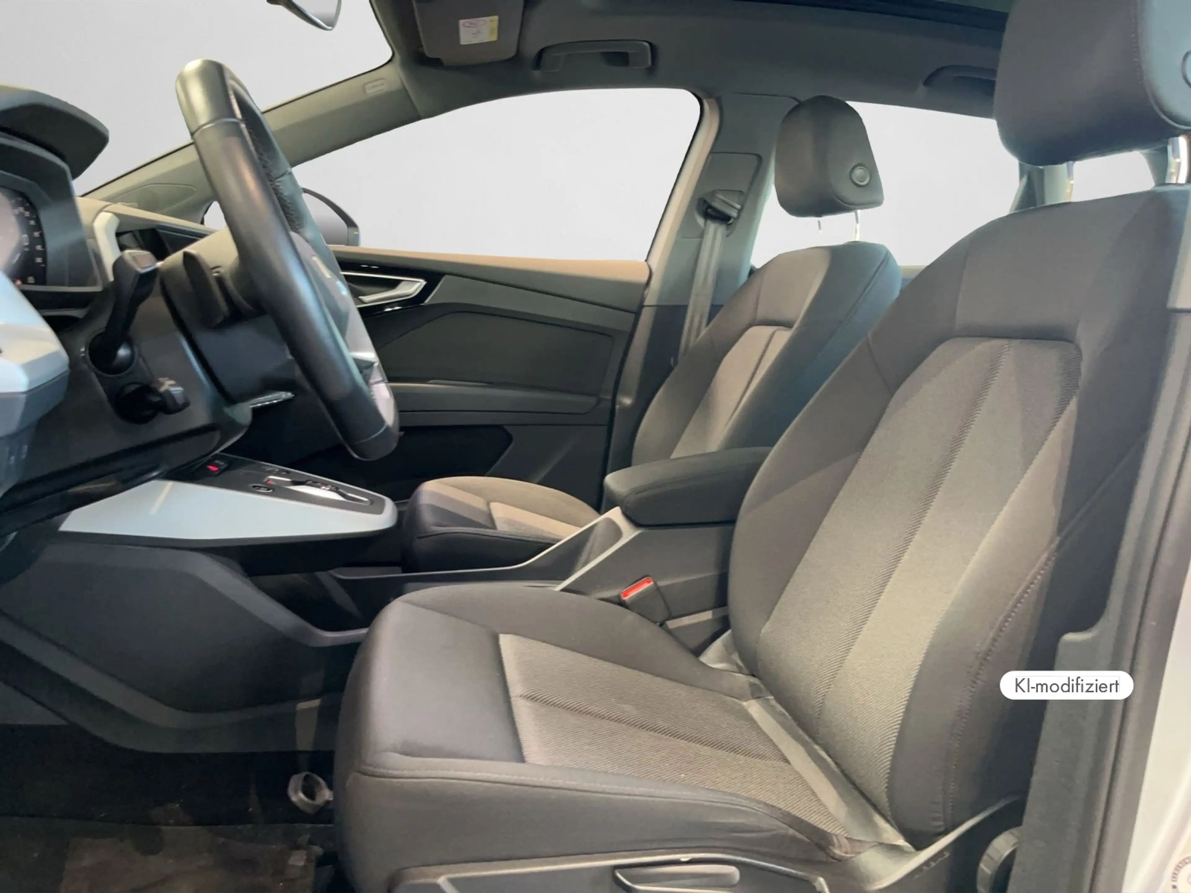 Audi Q4 e-tron 40 e-tron 150 kW — photo 12
