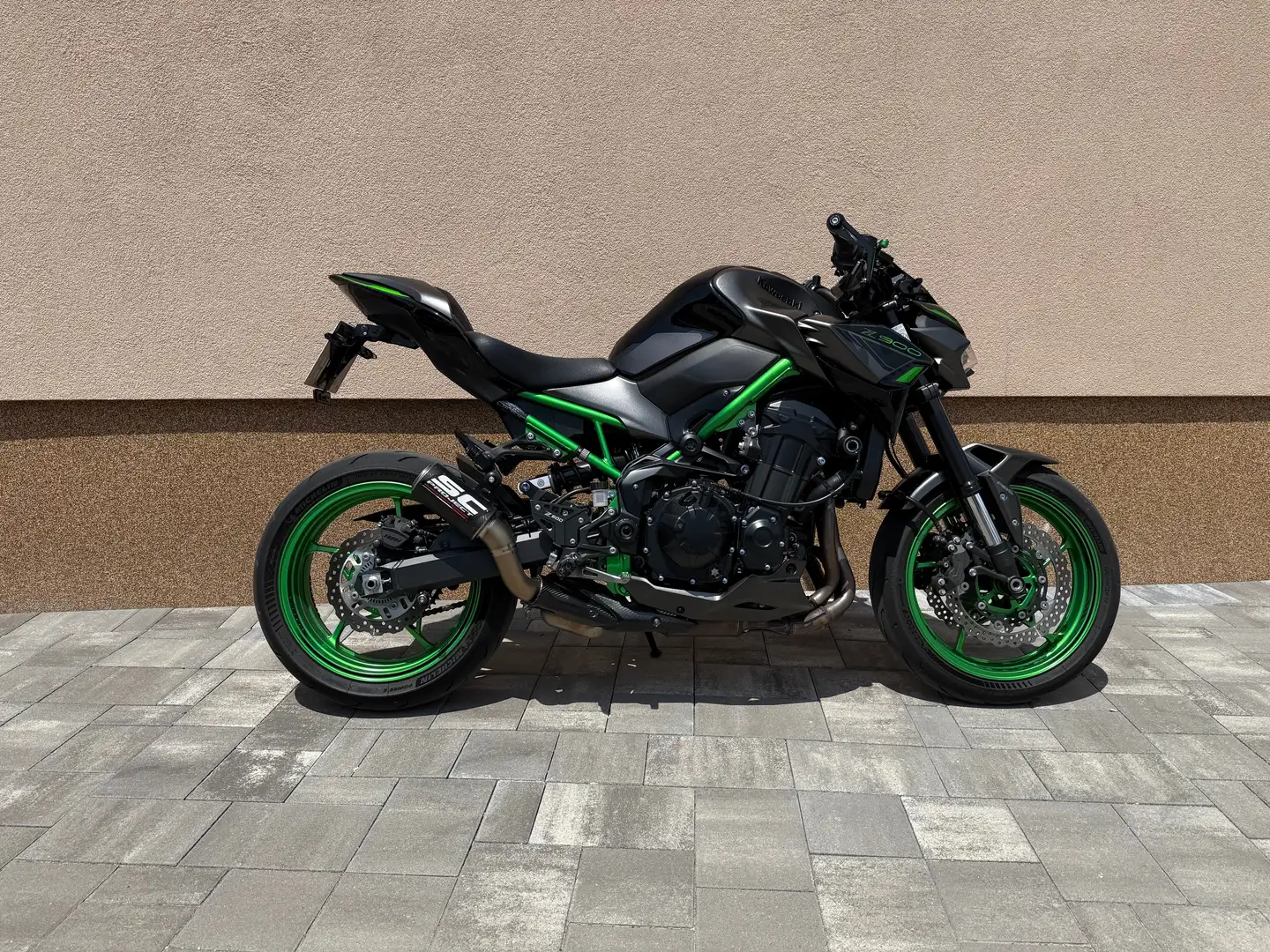 Kawasaki Z 900 Schwarz - 2