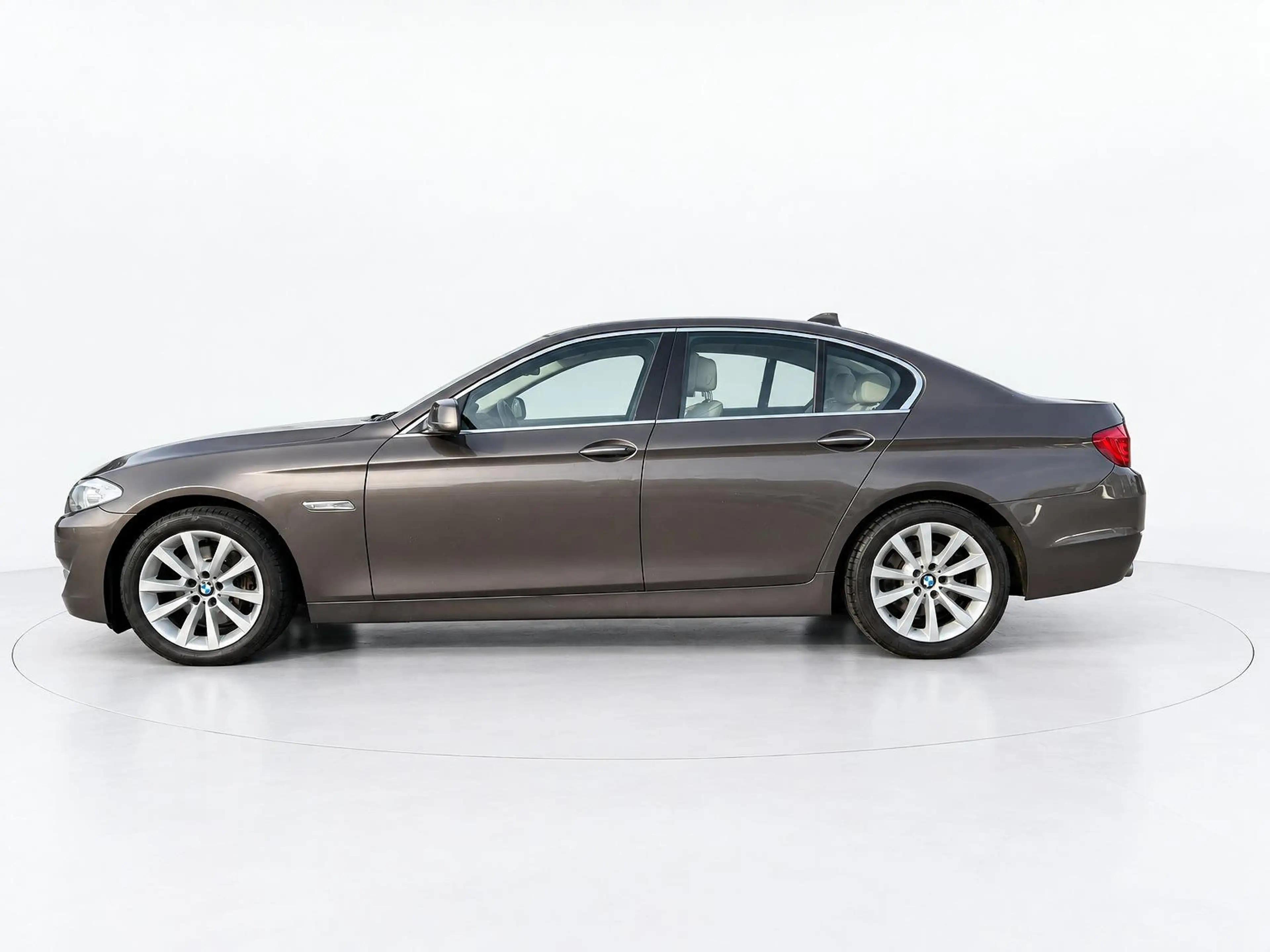 BMW 528 5-serie 528i High Executive CAMERA - LEER - STOELV — photo 2
