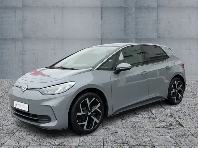 Volkswagen ID.3 view 2