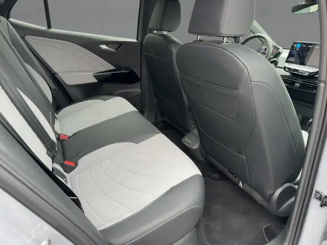 Volkswagen ID.3 view 13