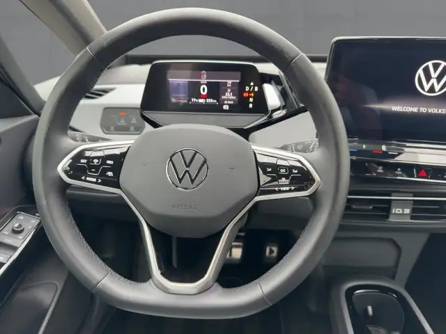 Volkswagen ID.3 view 10