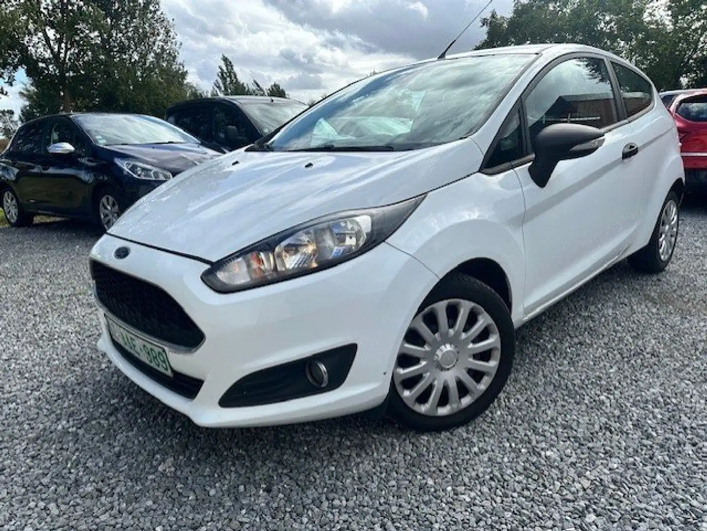 Ford Fiesta 1.5 TDCi (EU6) / UTILITAIRE / EXPORT Blanc - 1