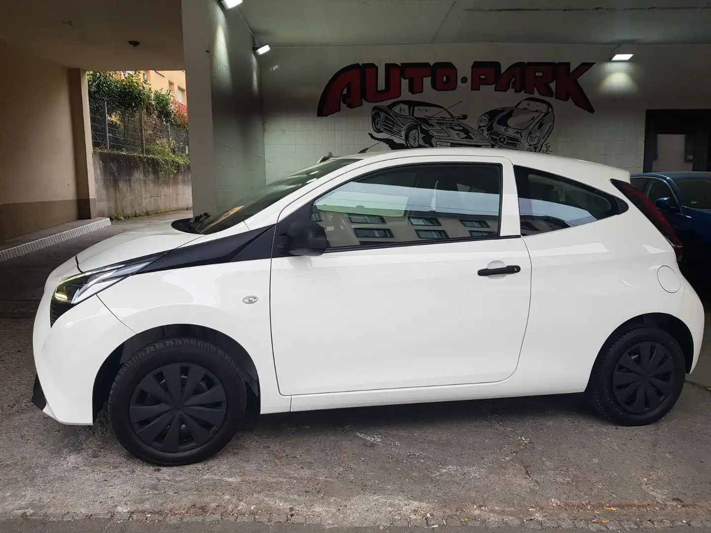 Toyota Aygo AYGO x/1HAND/Klima/Garantie/Service Білий - 1