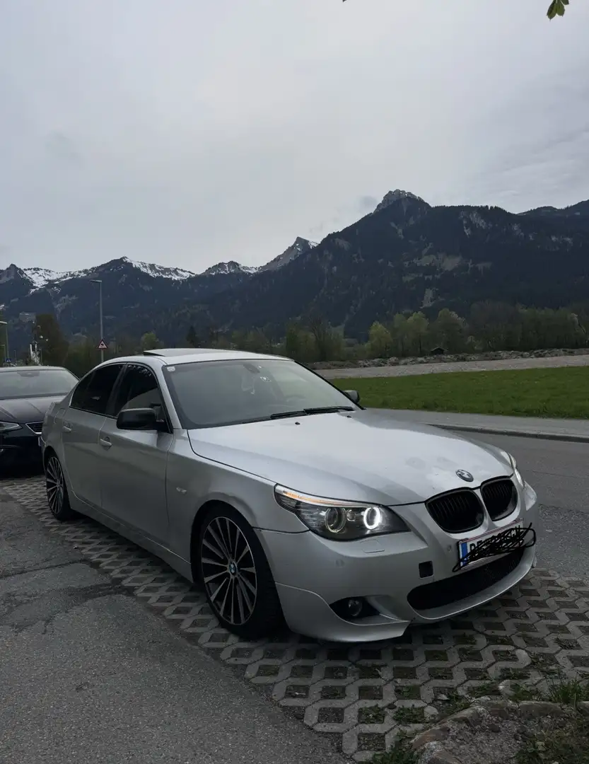 BMW 525 525d Österreich-Paket - 1
