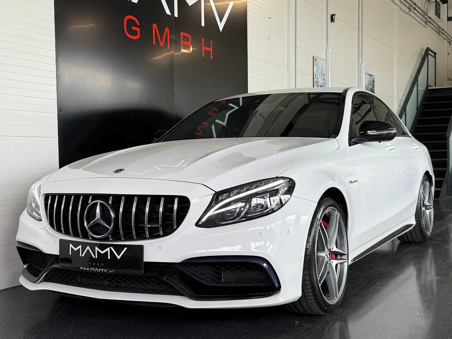Mercedes-Benz C 63 AMG S  V8 Biturbo Limousine 115tkm Tausch Finanzierung Weiß - 1