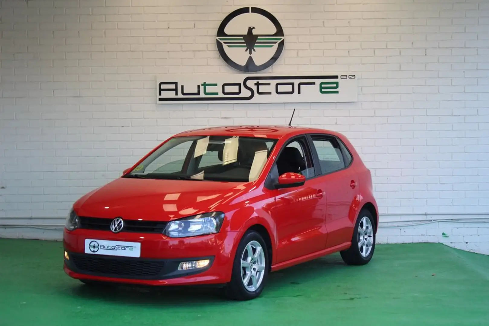 Volkswagen Polo 1.6 TDI 90cv Advance Rojo - 1