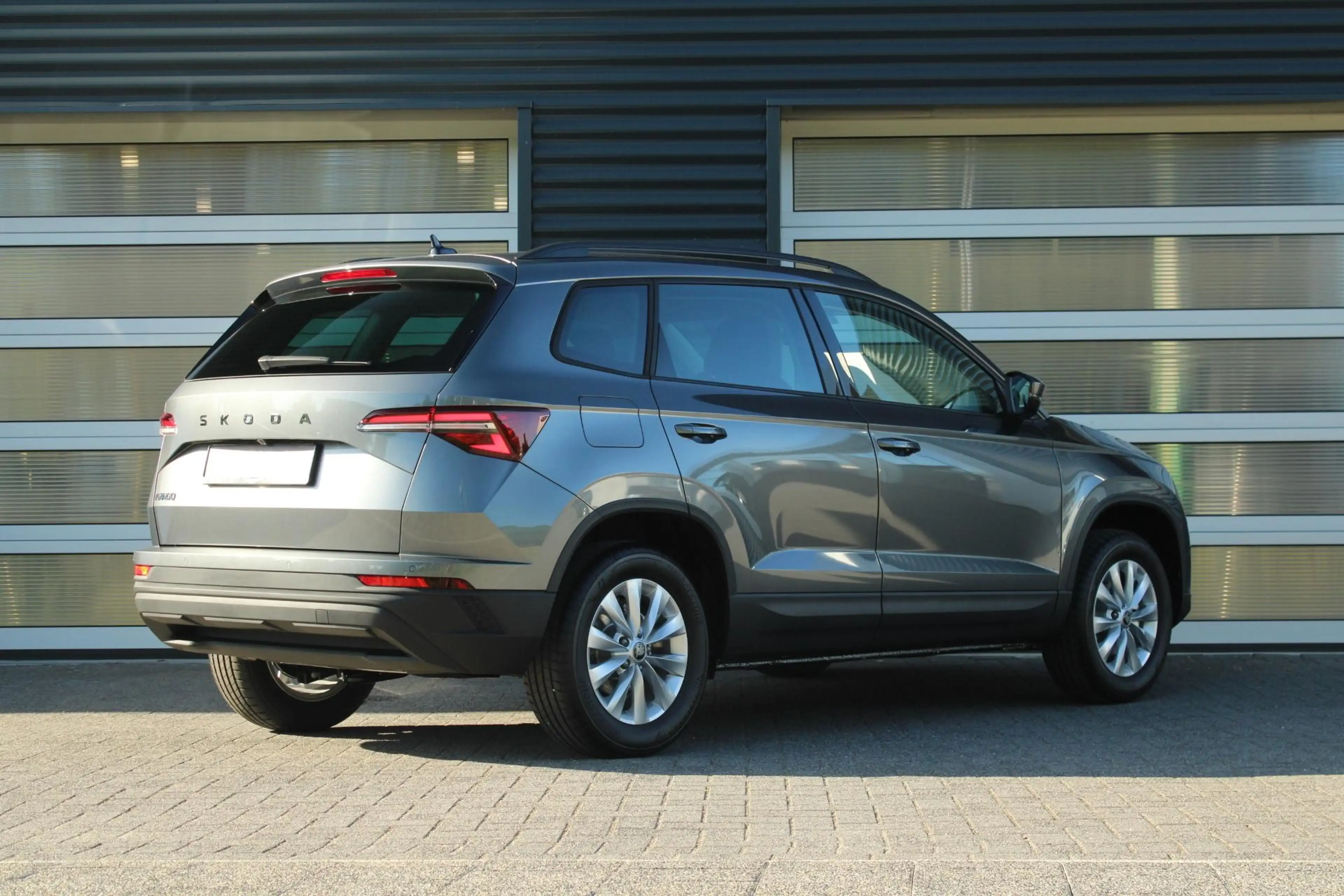 Skoda Karoq 1.0 TSI 115pk Business Edition | Trekhaak Uitklapb — photo 2
