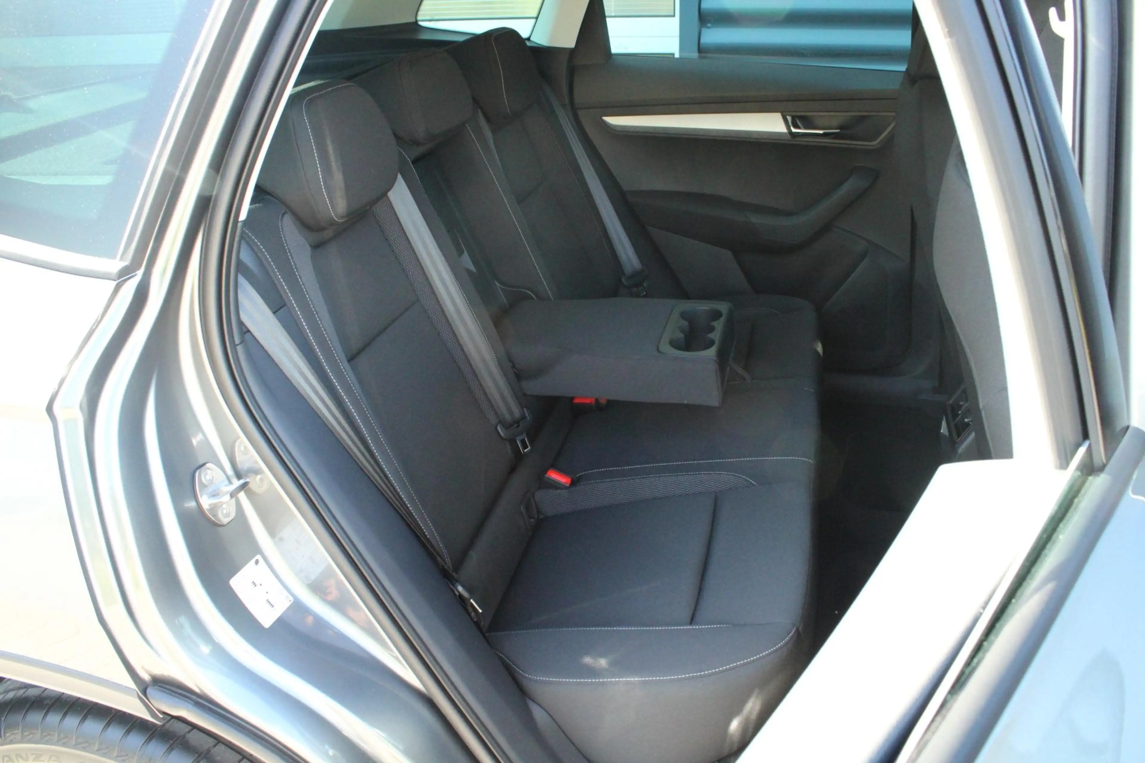 Skoda Karoq 1.0 TSI 115pk Business Edition | Trekhaak Uitklapb — photo 14