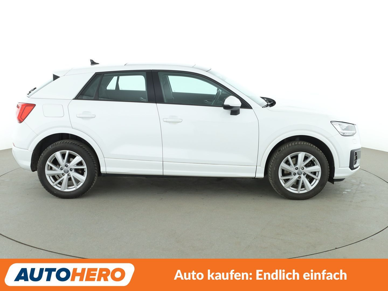 Audi Q2 40 TFSI quattro Sport Aut.*NAVI*LED*TEMPO*CAM*PDC* — photo 7