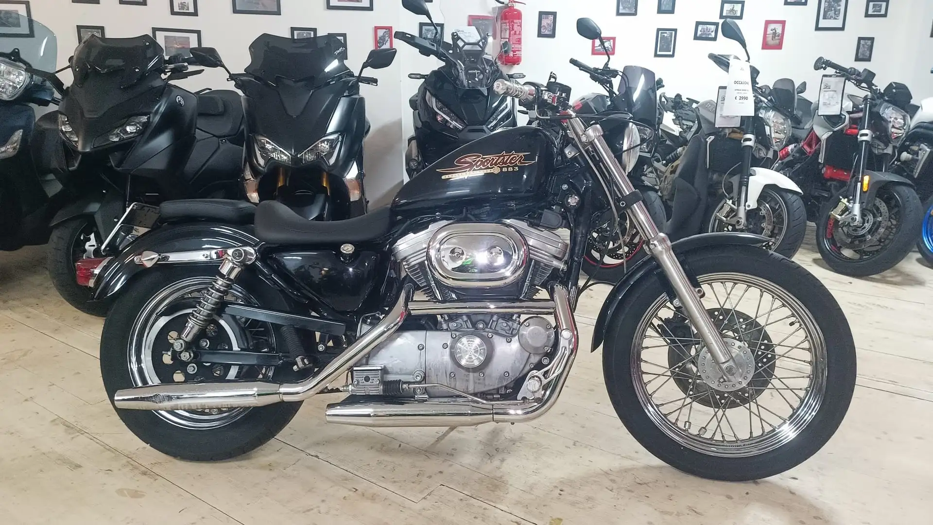 Harley-Davidson Sportster 883 Fekete - 1