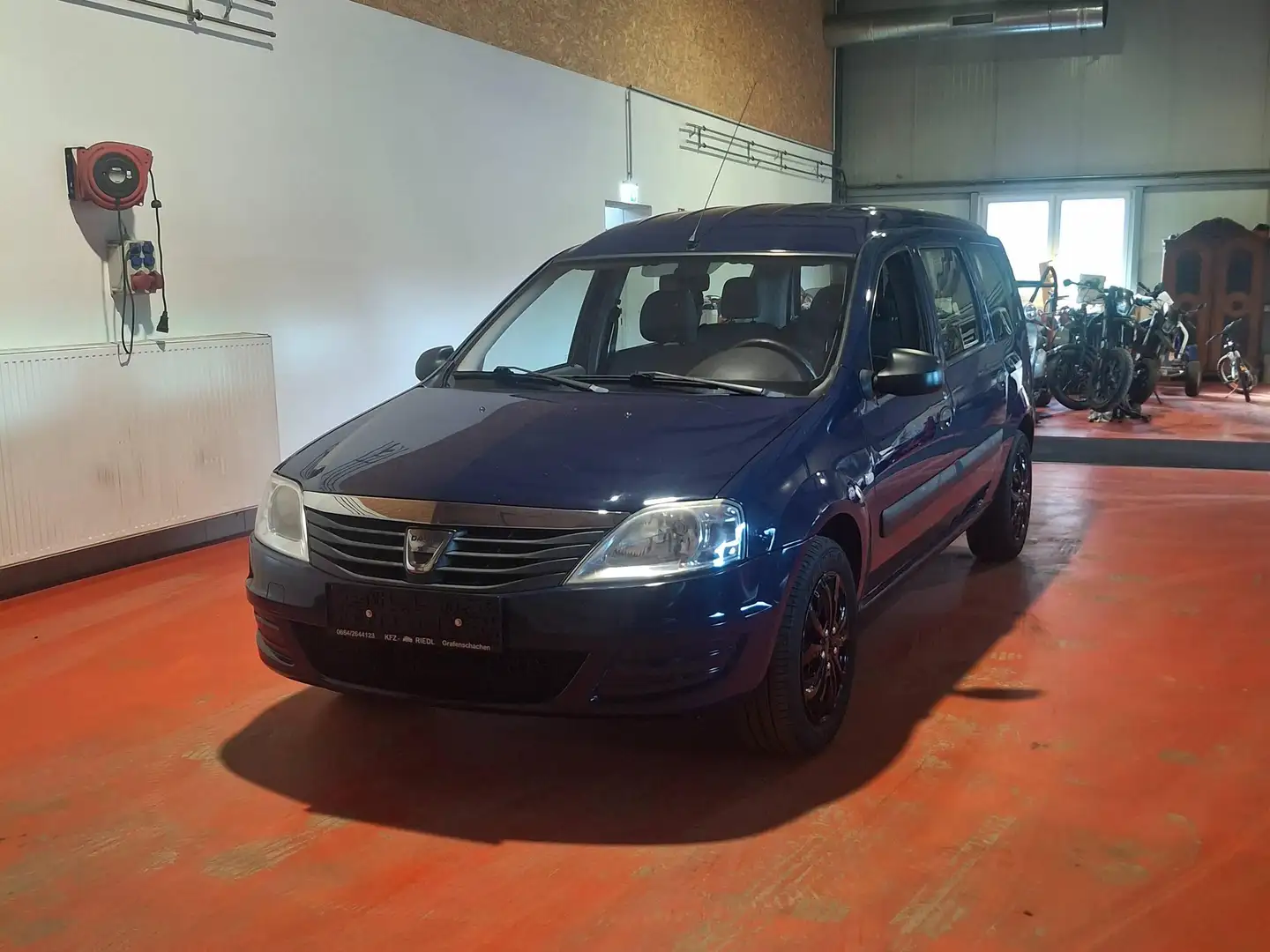 Dacia Logan Logan MCV Ambiance 1,6 MPI Ambiance - 1