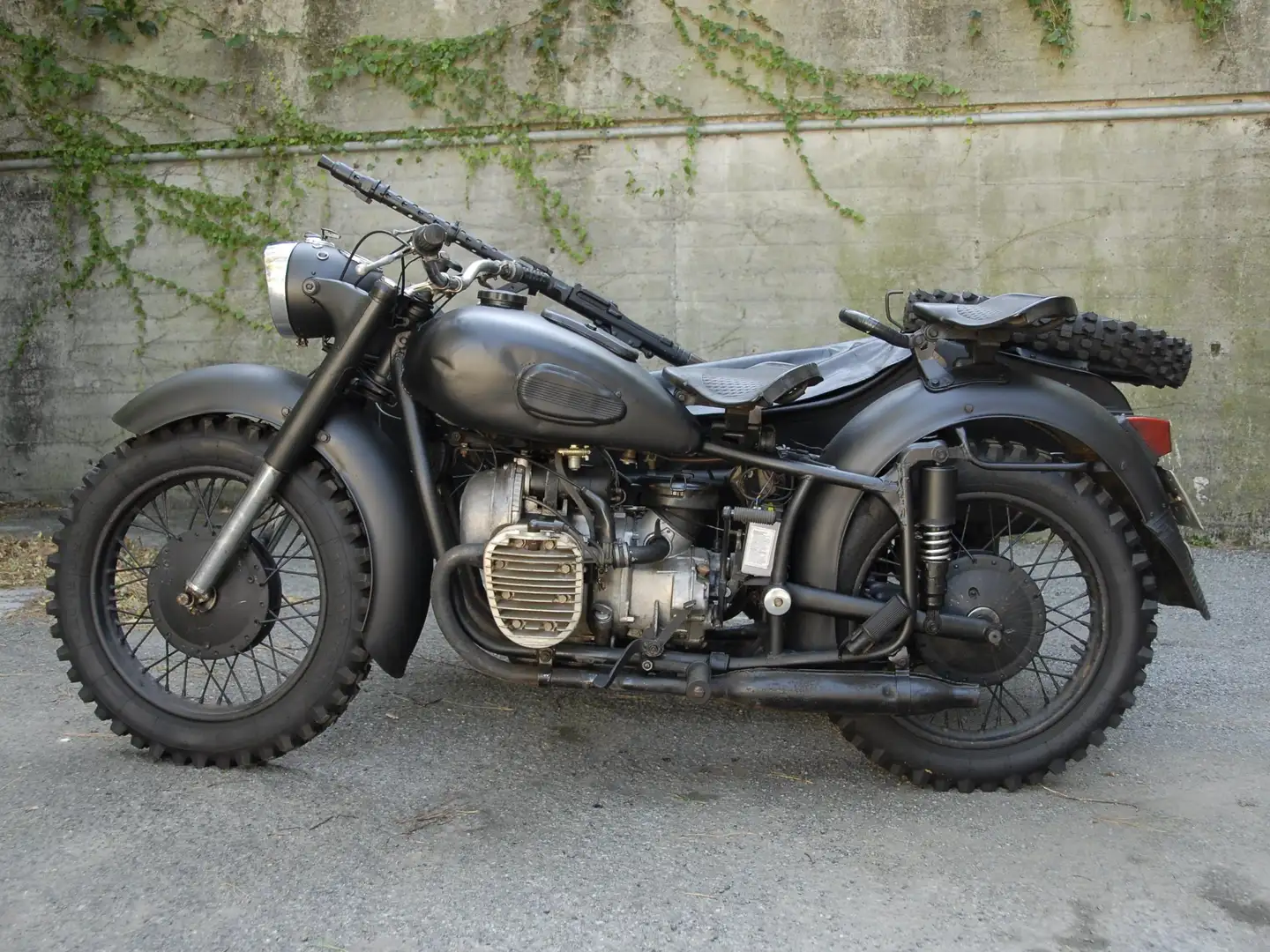 Dnepr K 750 Militare Nero - 1