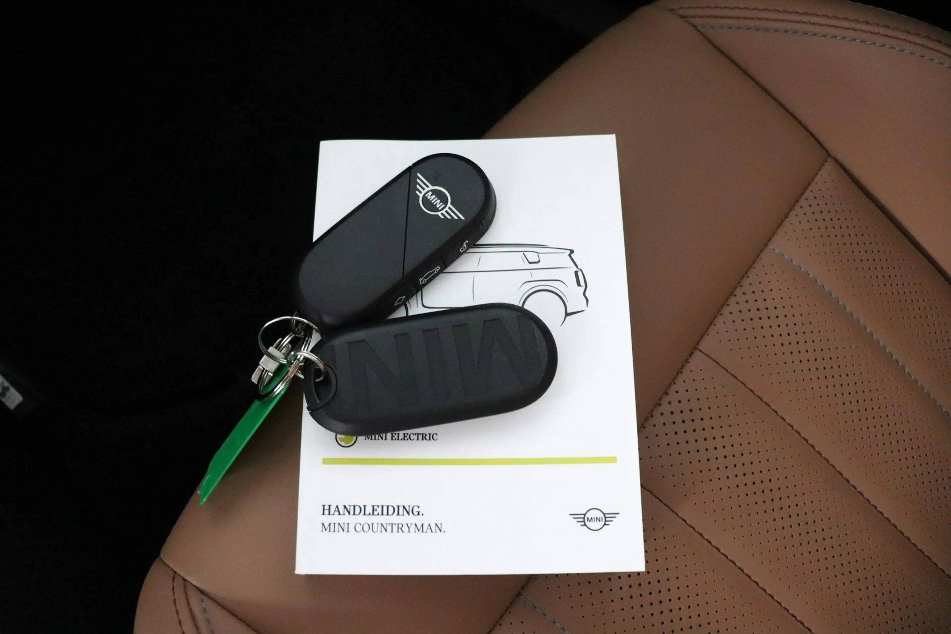 MINI Countryman E Favoured M 66.5 kWh | Pakket M | Head Up | Panoram — photo 9