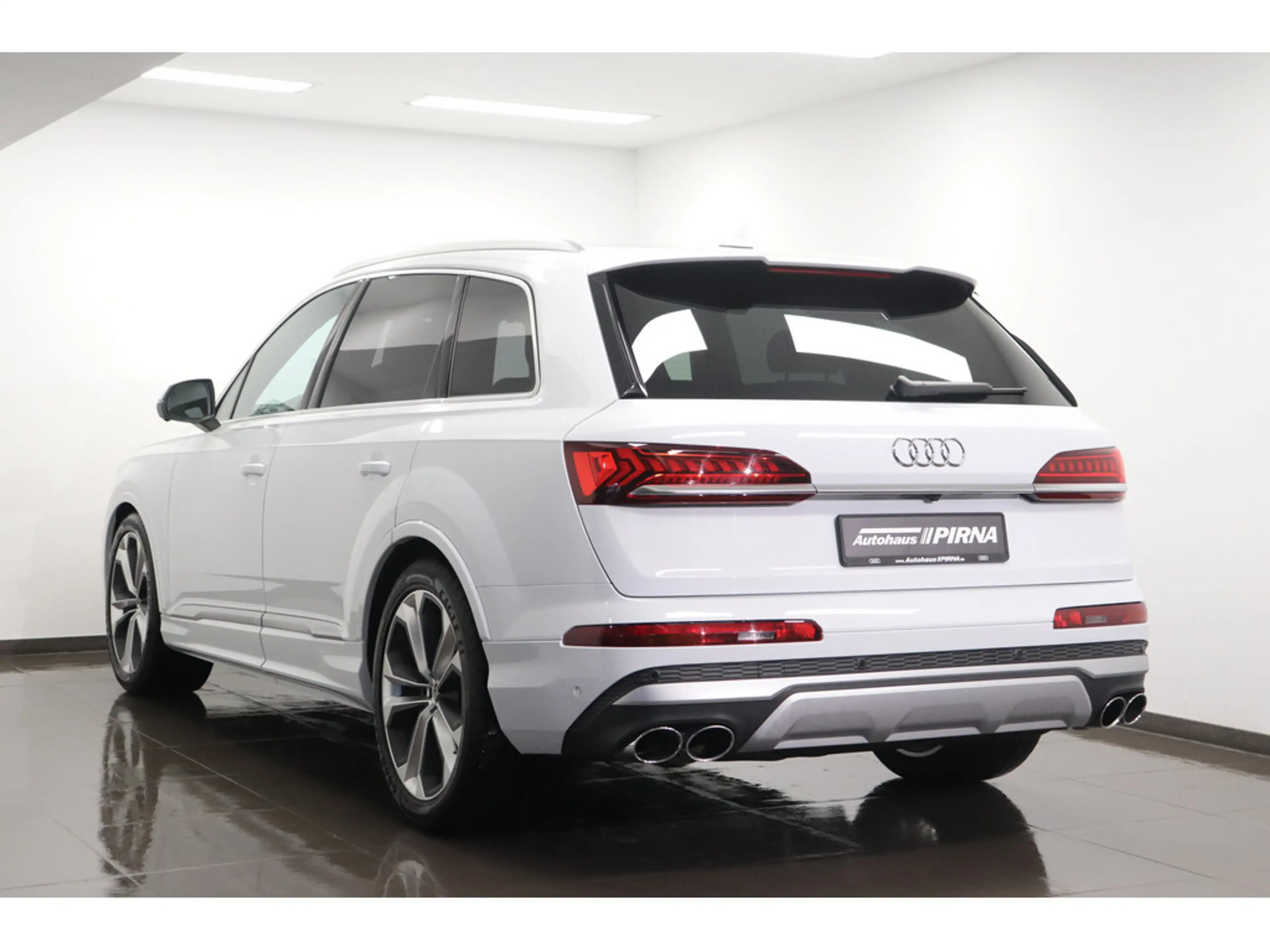 Audi SQ7 4.0 TFSI quattro #Standheizung #B&O #Panorama — photo 5