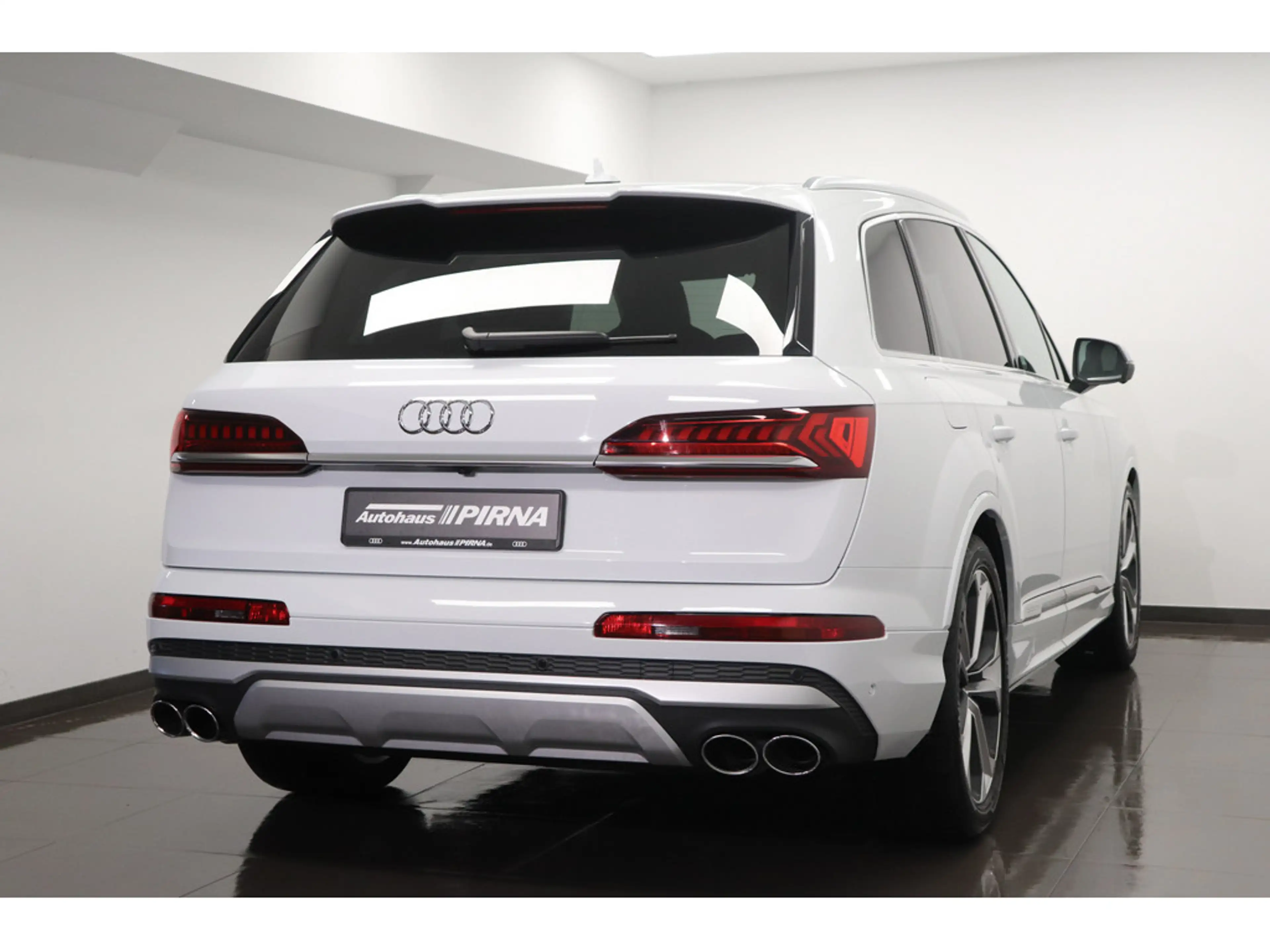 Audi SQ7 4.0 TFSI quattro #Standheizung #B&O #Panorama — photo 6