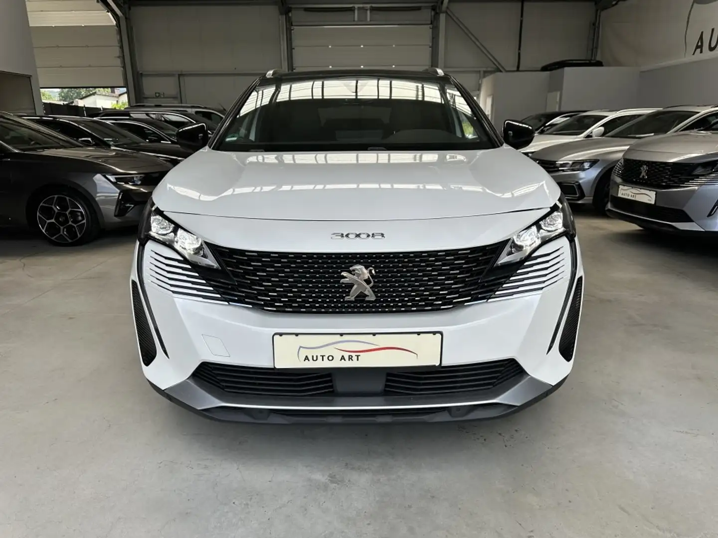 Peugeot 3008 GT Navi LED AHK ACC Pano SHZ DAB Focal Weiß - 2
