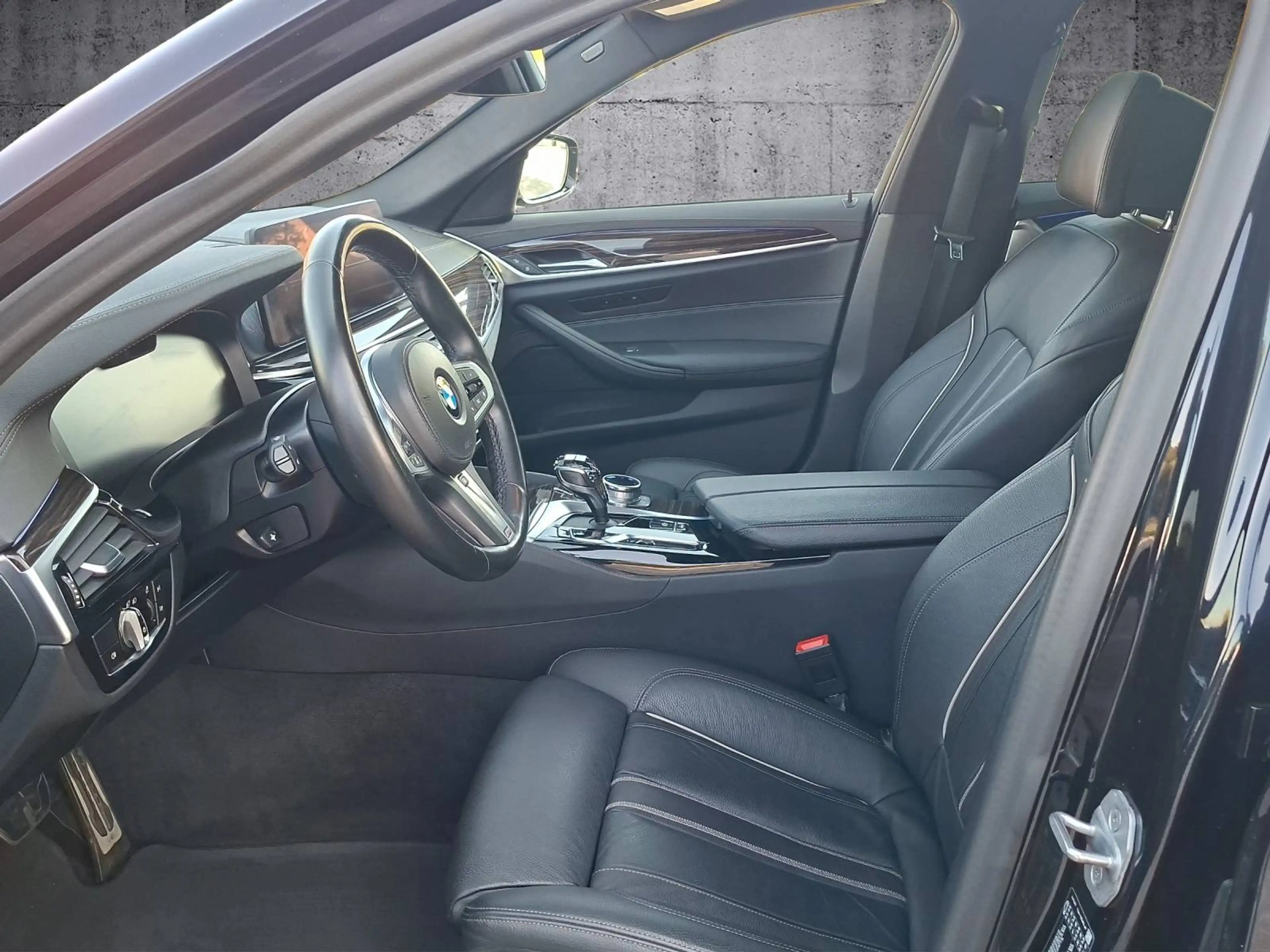 BMW 520 i M-Sportpaket/Head-Up/Komfortsitze — photo 9