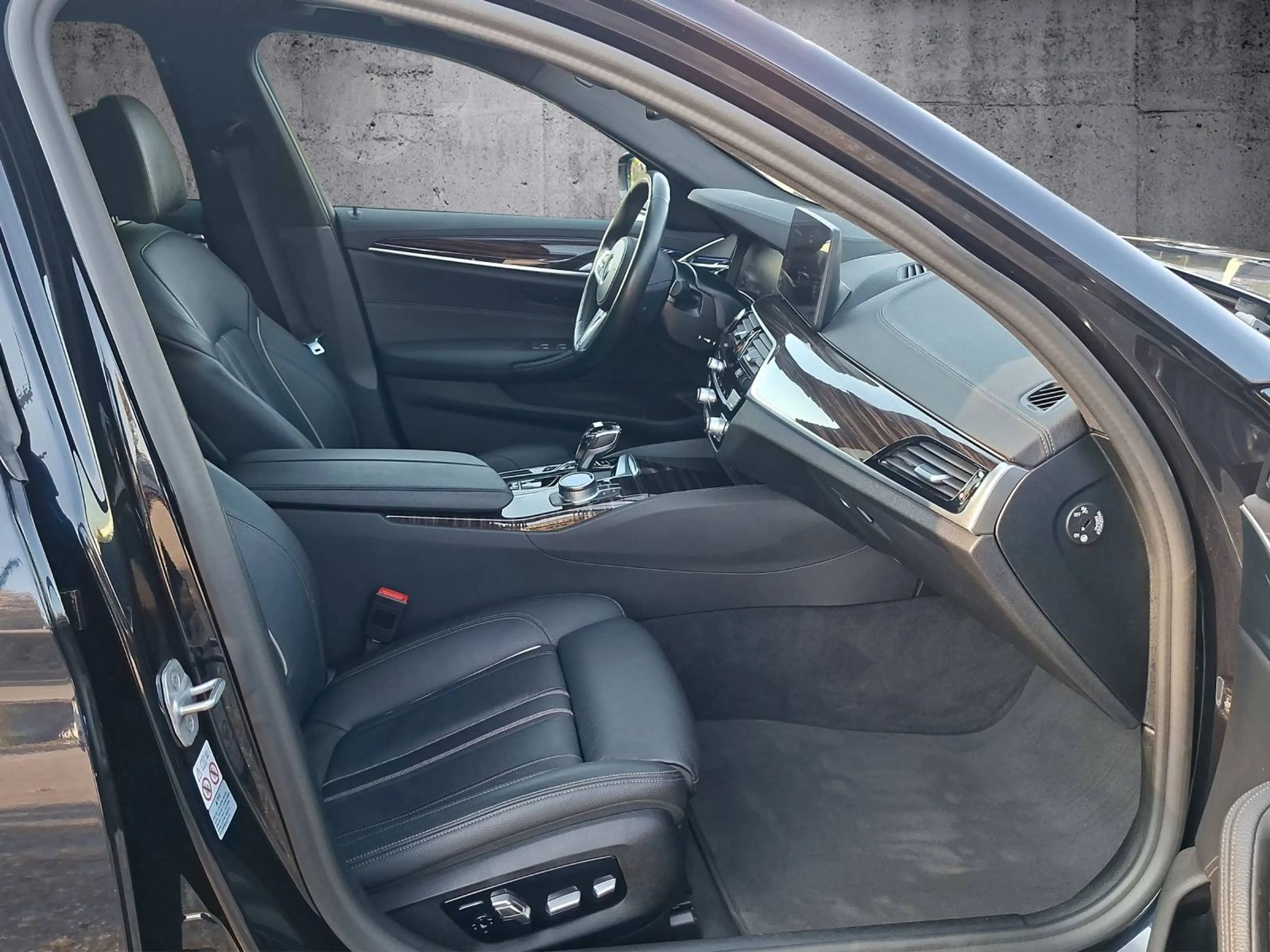 BMW 520 i M-Sportpaket/Head-Up/Komfortsitze — photo 14