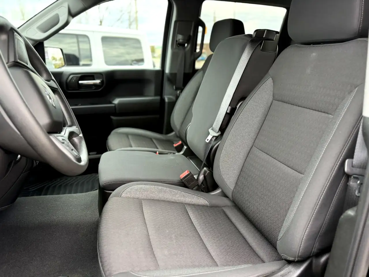 Chevrolet Silverado 1500 снимка Chevrolet Silverado 1500