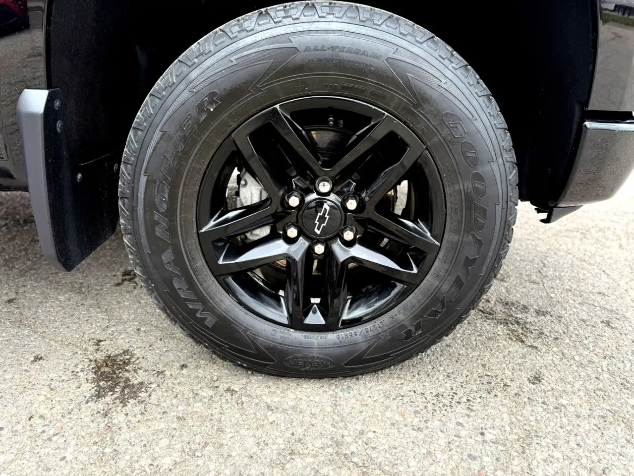 Chevrolet Silverado 1500 снимка Chevrolet Silverado 1500