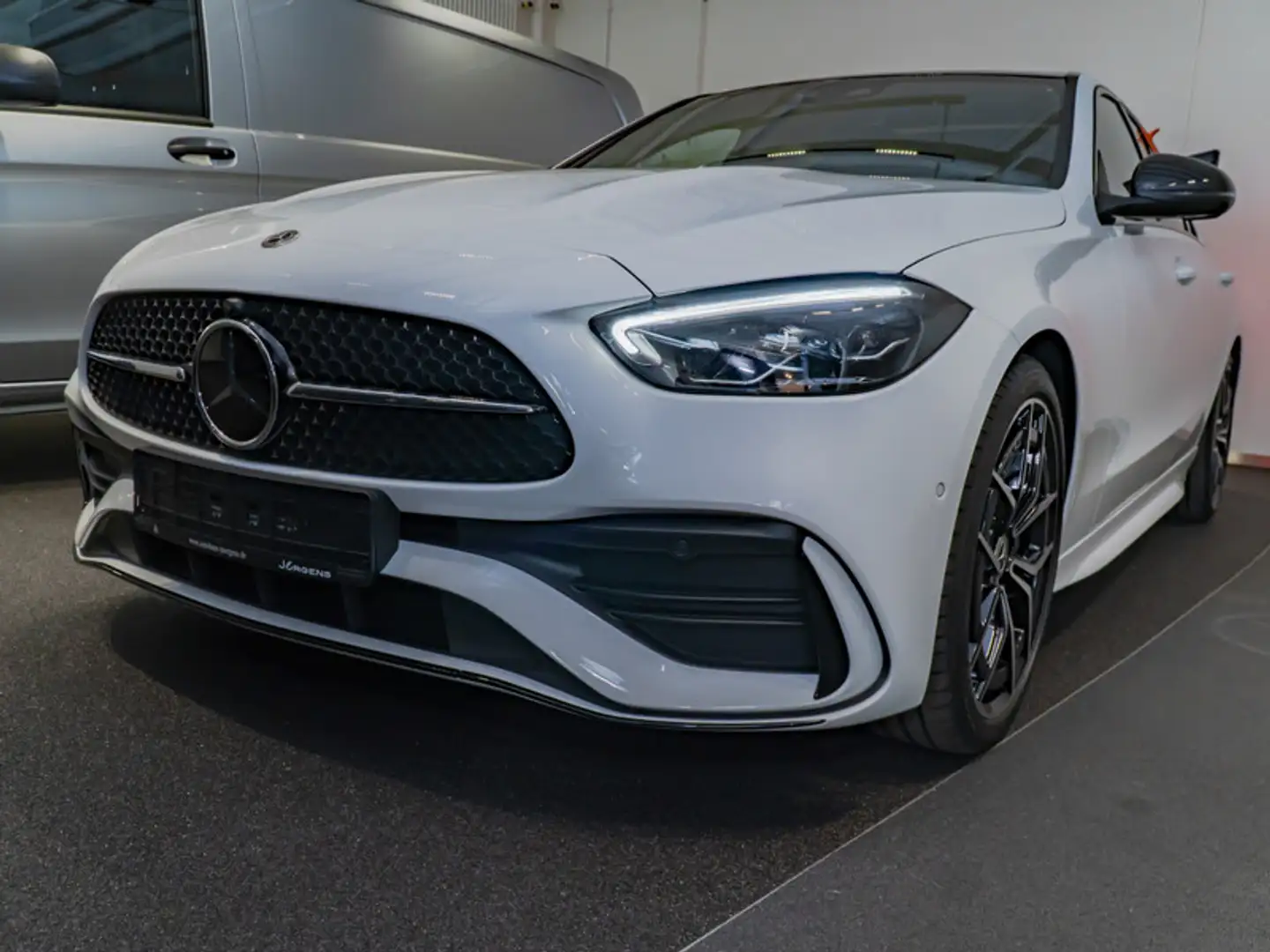 Mercedes-Benz C 200 AMG-Sport/360/Pano/Burm/Memo/Distr/19' Weiß - 2