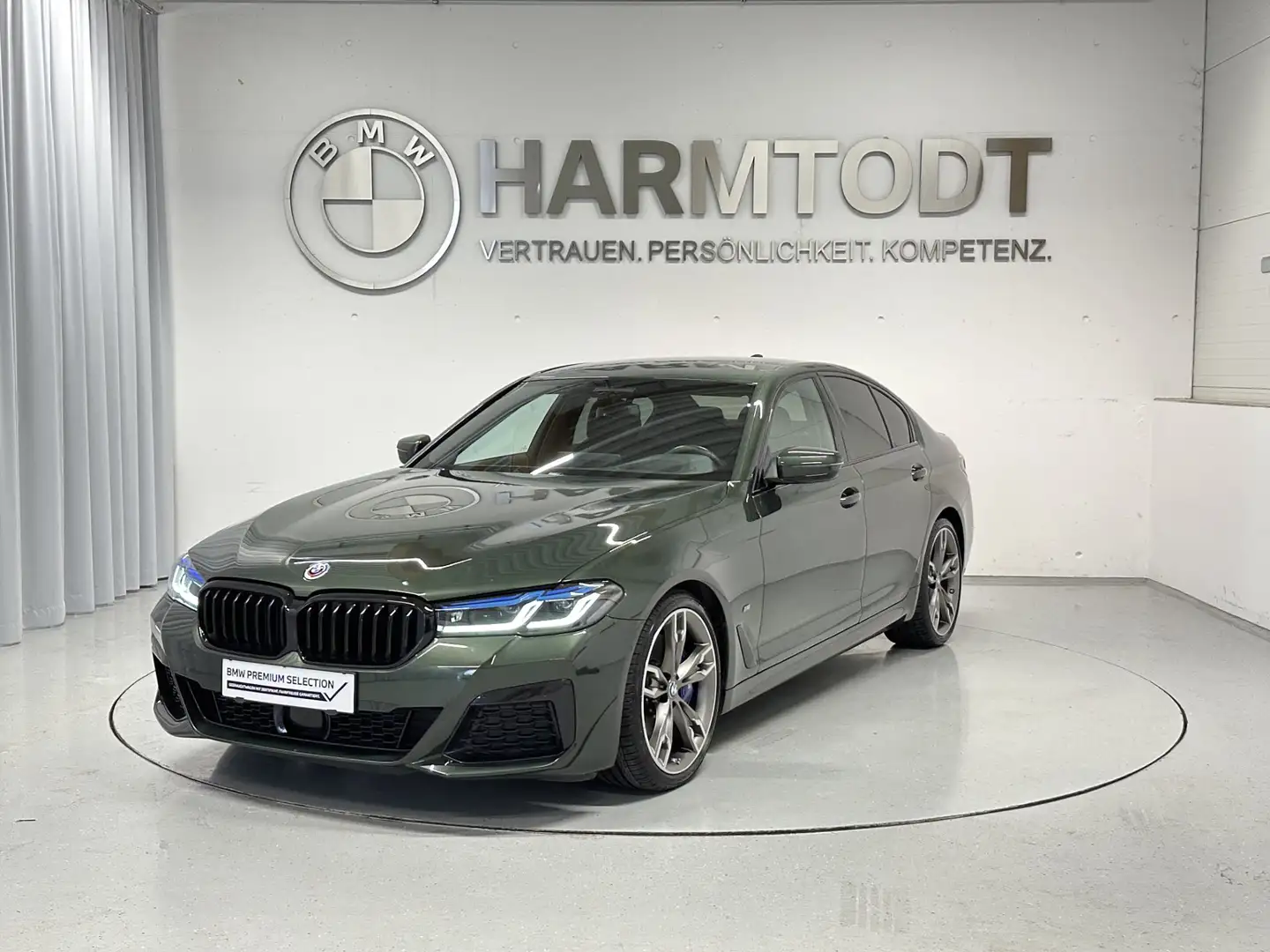 BMW M550 i xDrive *Individual / HUD / Laser* Grün - 2