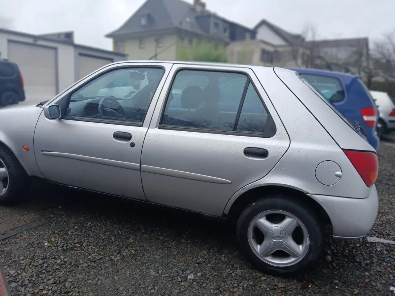 Ford Fiesta Ghia, foto 2