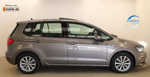 Volkswagen Golf view 5