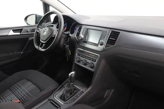 Volkswagen Golf view 15