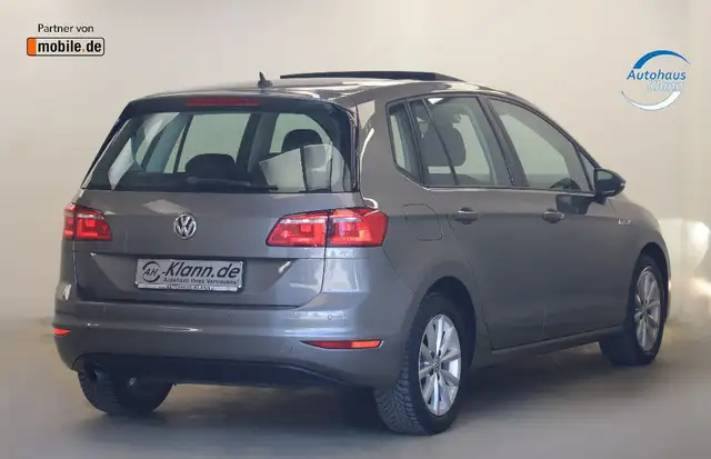 Volkswagen Golf view 8