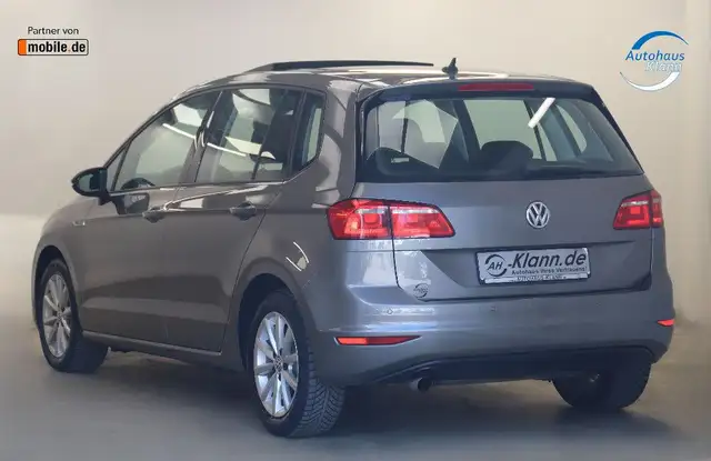 Volkswagen Golf view 6