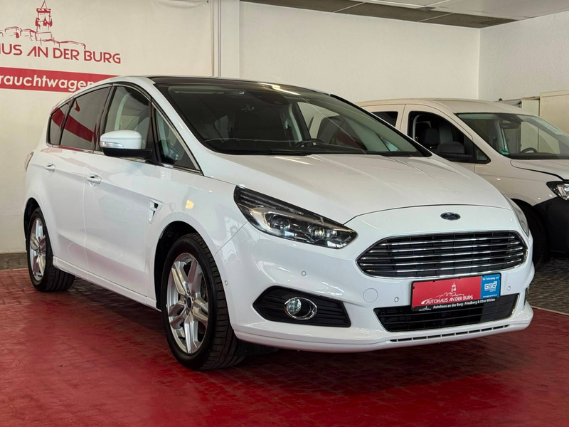 Ford S-Max Titanium