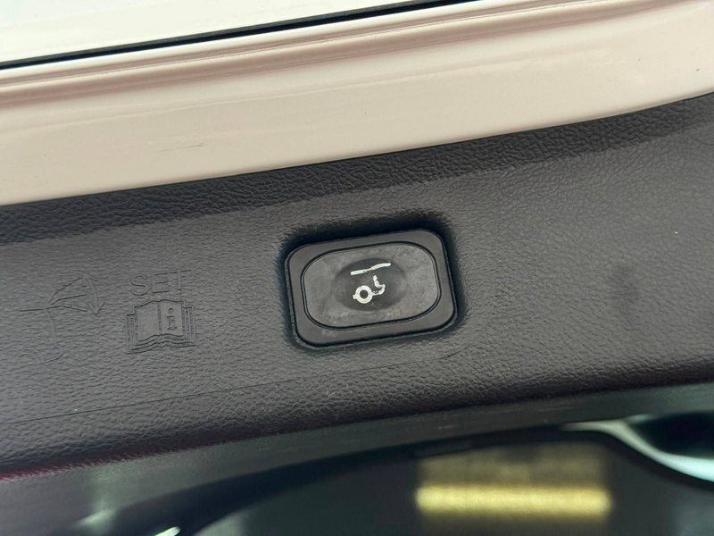 Ford S-Max Titanium — photo 10