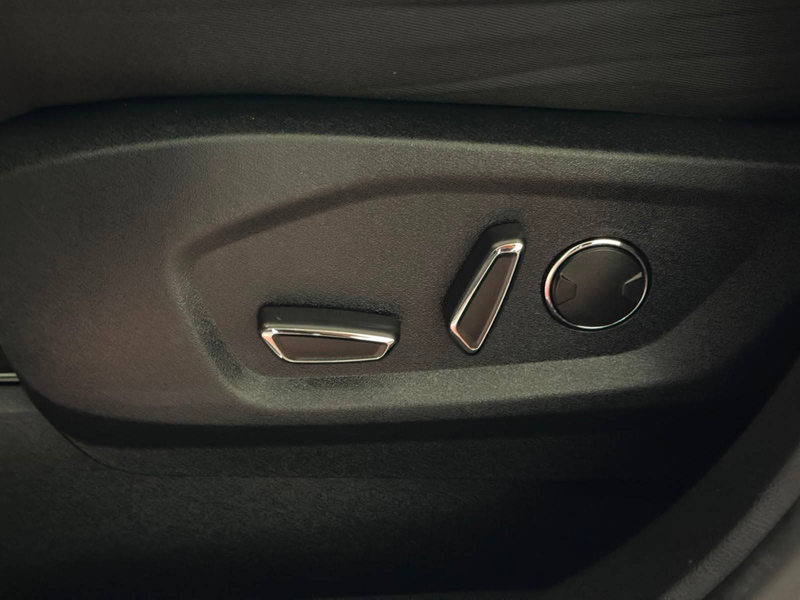 Ford S-Max Titanium — photo 15