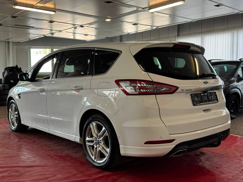 Ford S-Max Titanium — photo 5