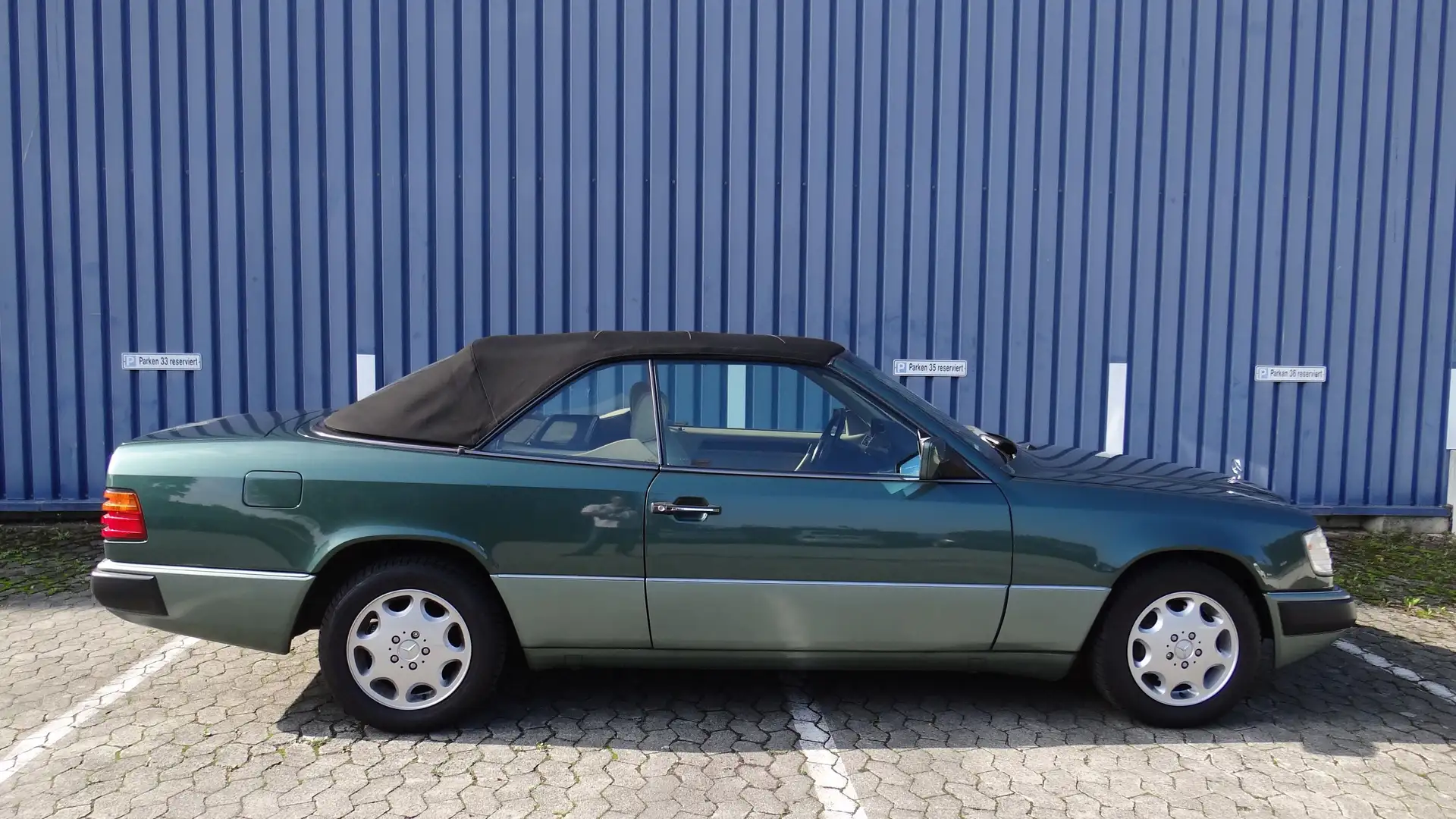 Mercedes-Benz Baureihe 124 300 CE-24 Cabrio Vert - 2