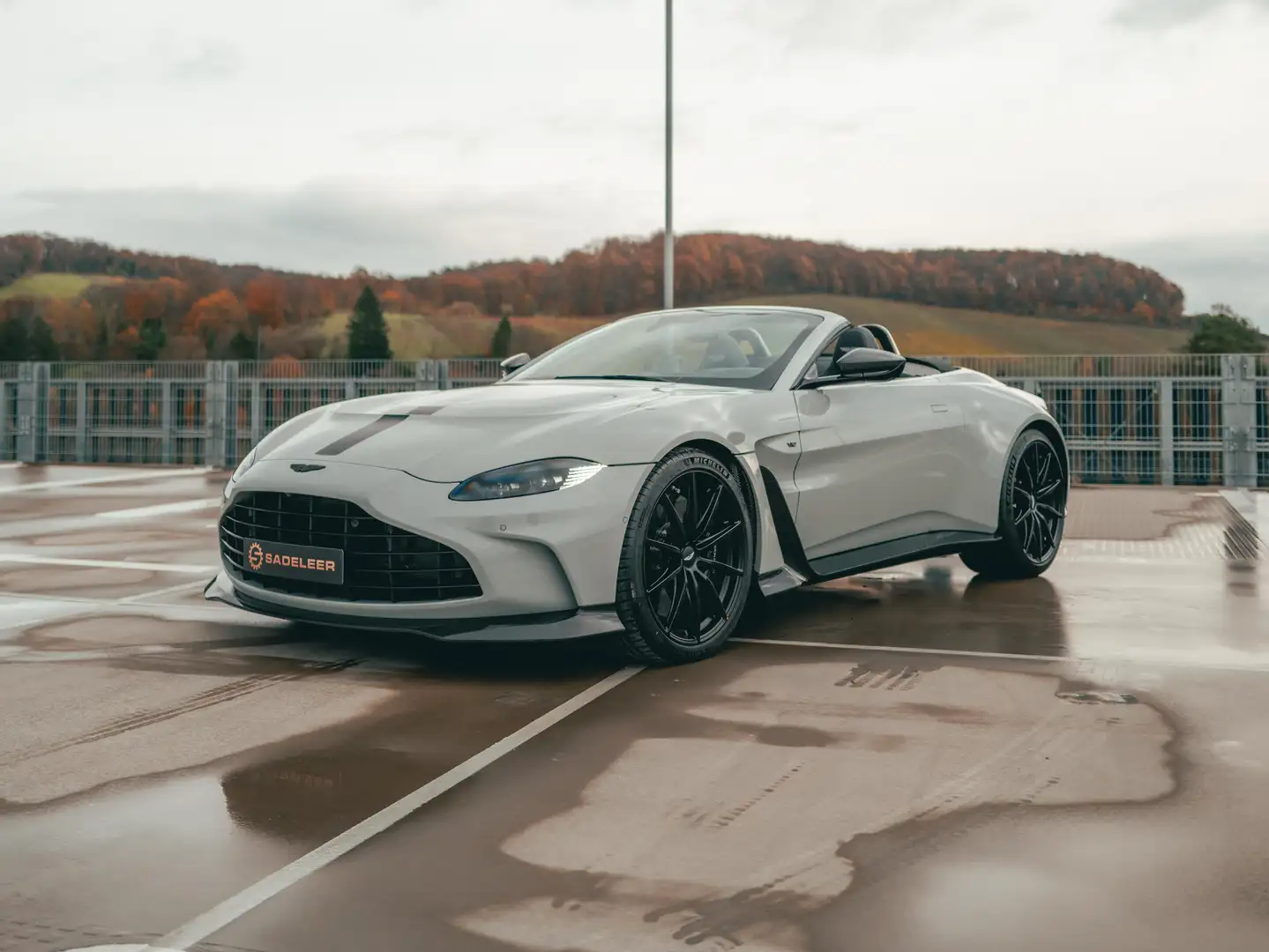 Aston Martin Vantage V12 Roadster - 1-of-249 Cars Worldwide Šedá - 2