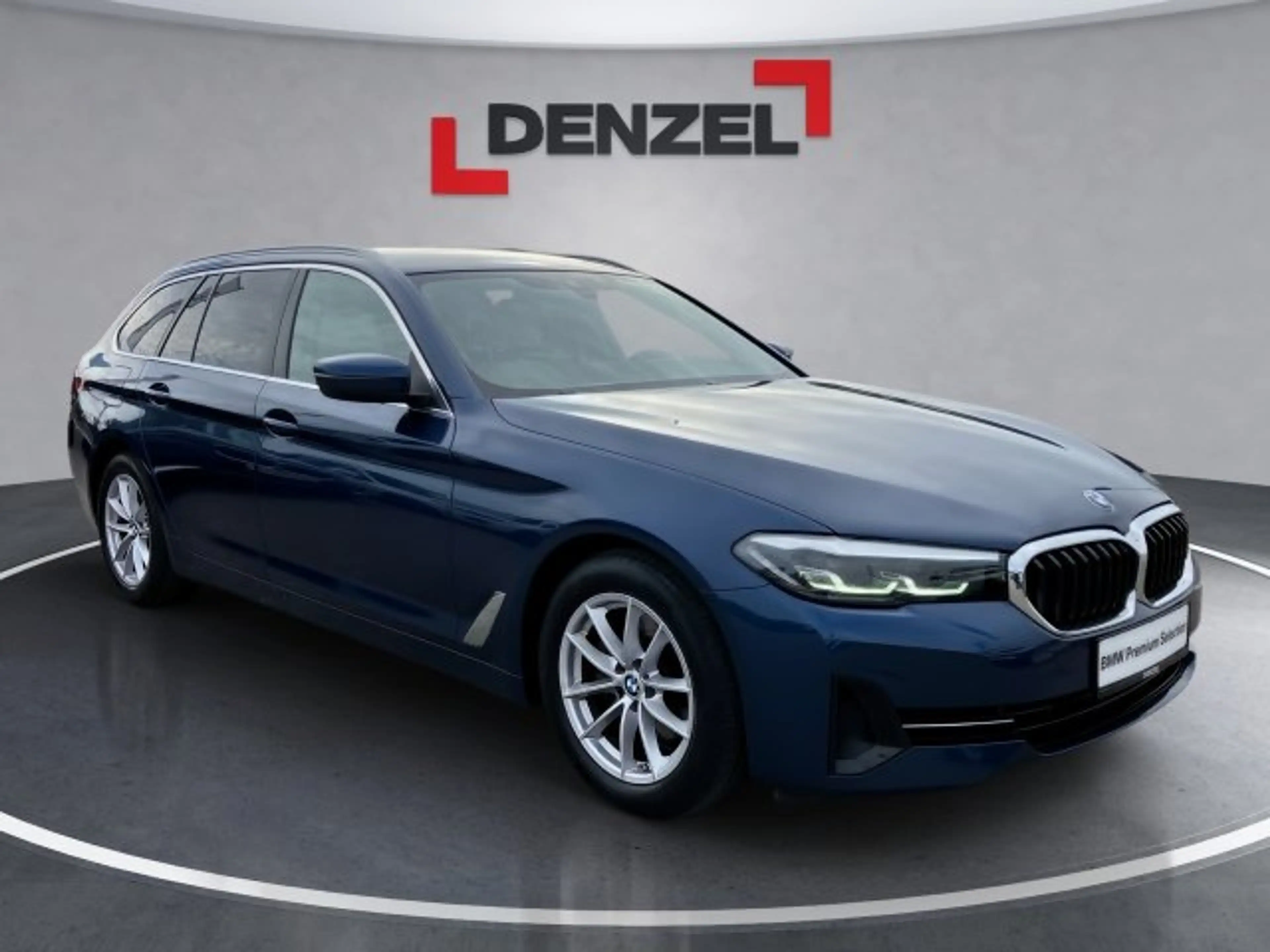 BMW 520 d Touring G31 B47 — photo 6