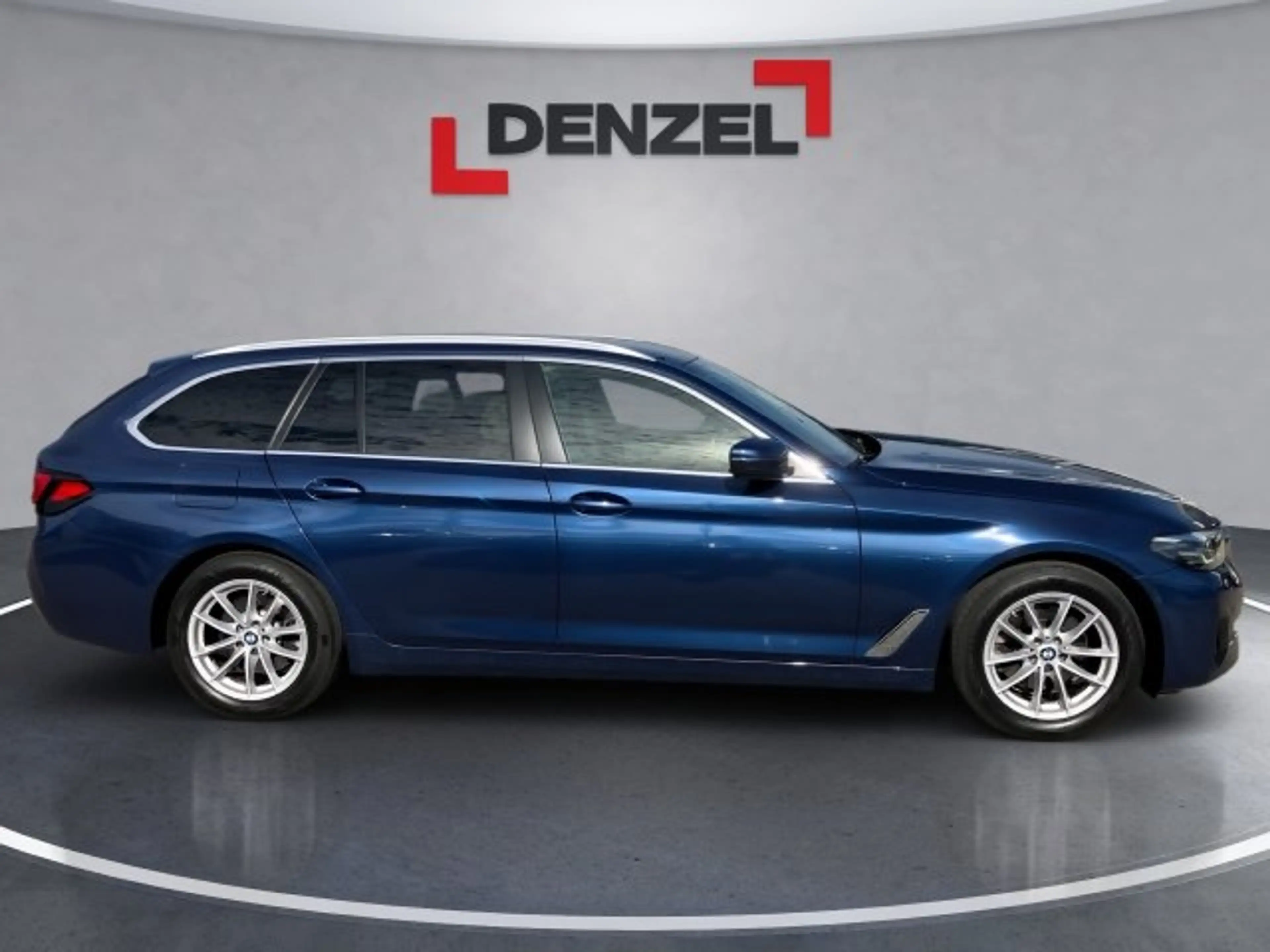 BMW 520 d Touring G31 B47 — photo 5