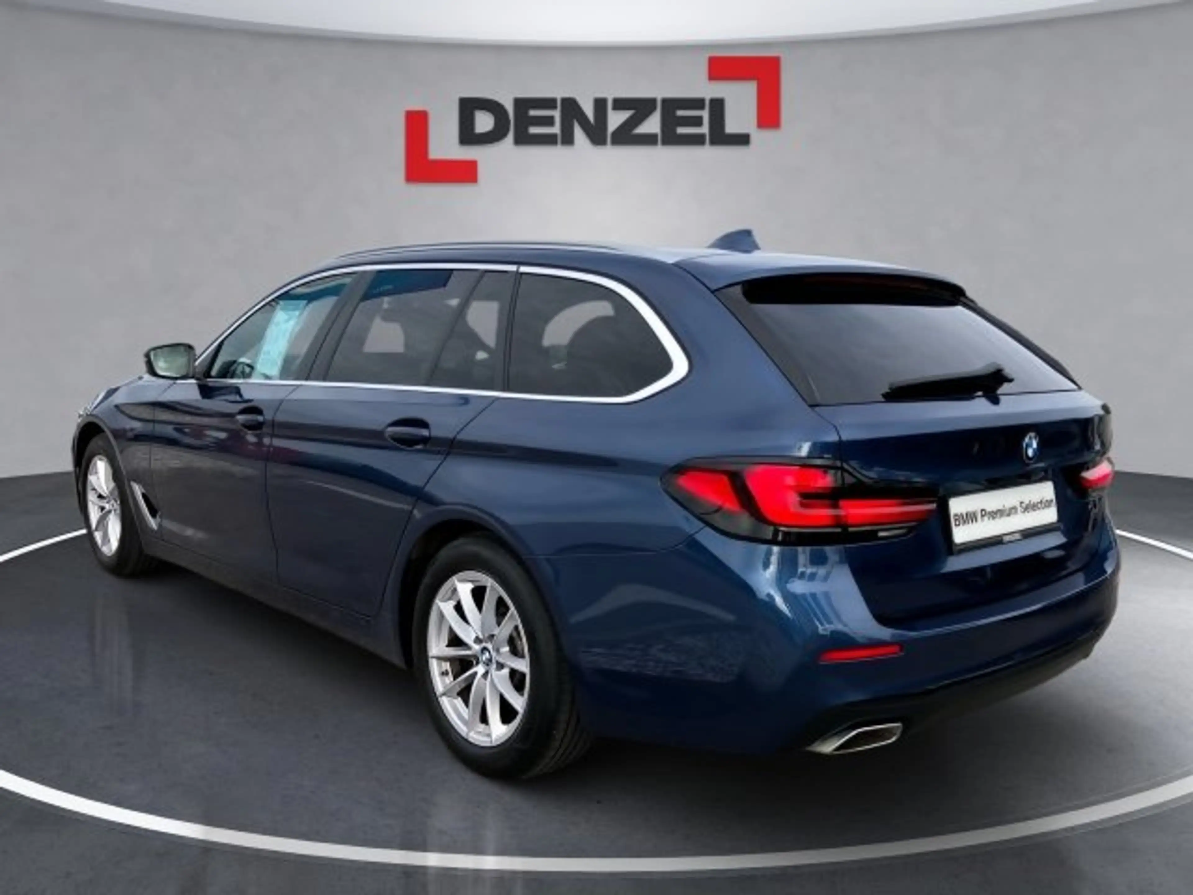 BMW 520 d Touring G31 B47 — photo 3