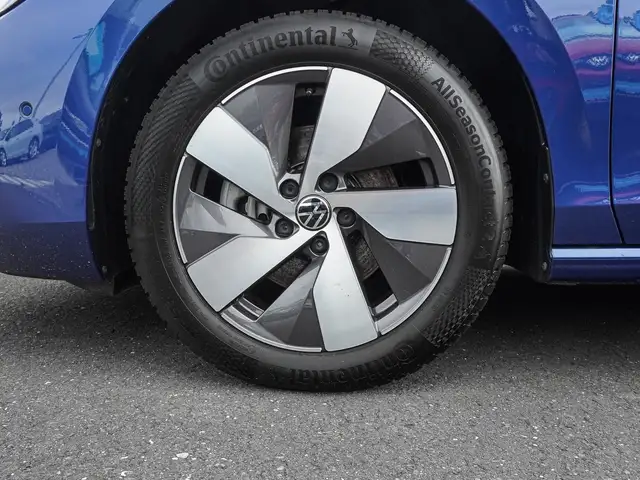 Volkswagen Passat view 7