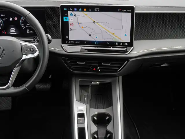 Volkswagen Passat view 11