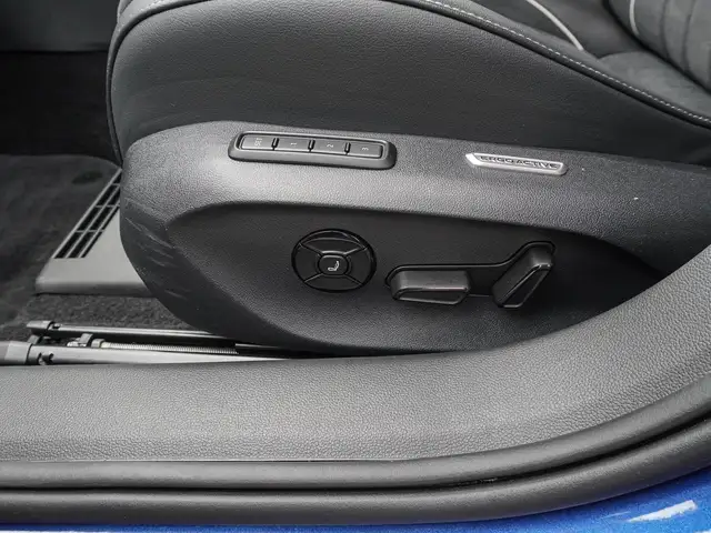 Volkswagen Passat view 14