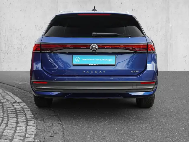 Volkswagen Passat view 6