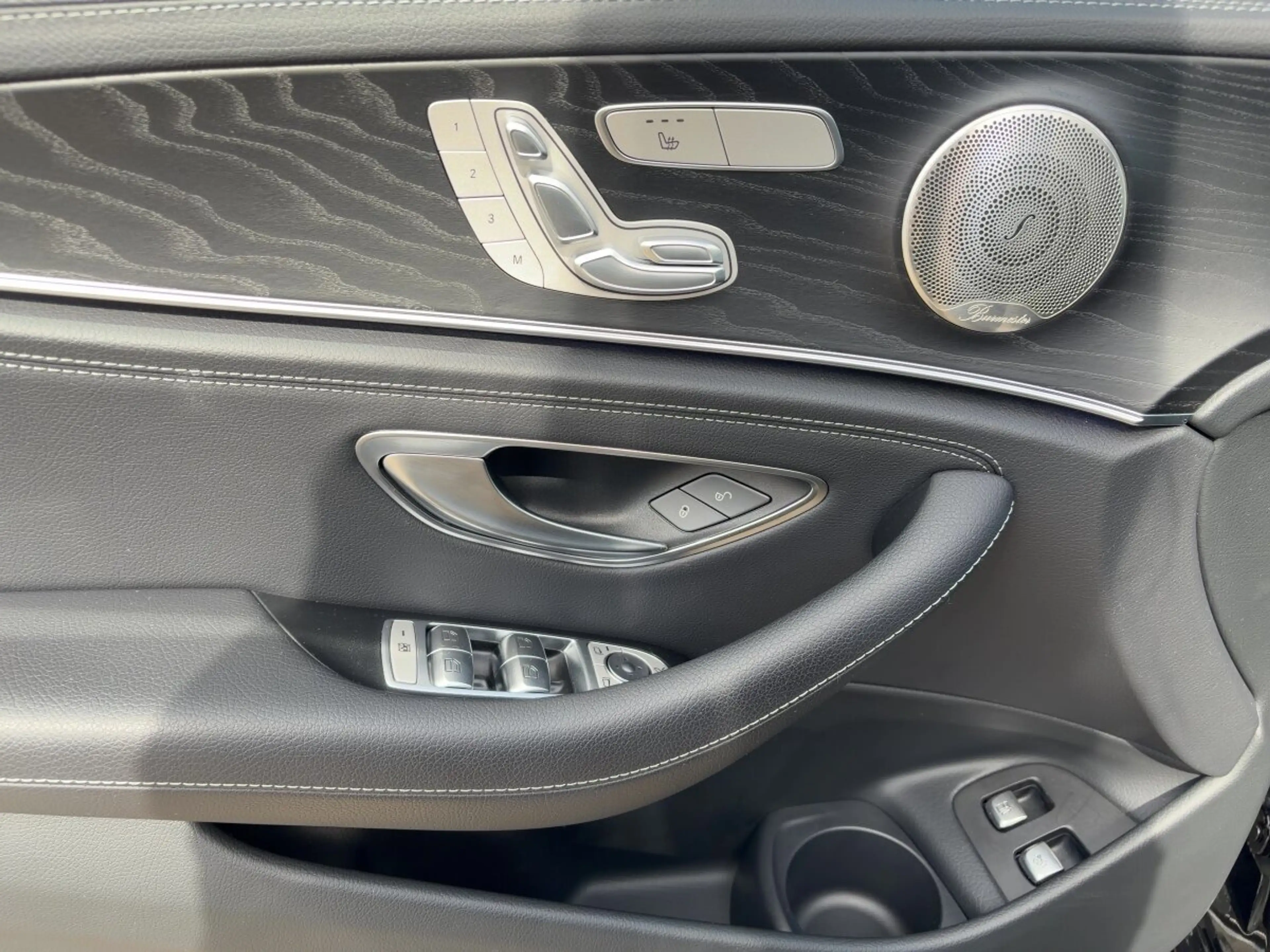 Mercedes-Benz E 300 E 300 e T AMG+PANO+DISTRO+360+BURM+HUD+NIGHT+LED — photo 13