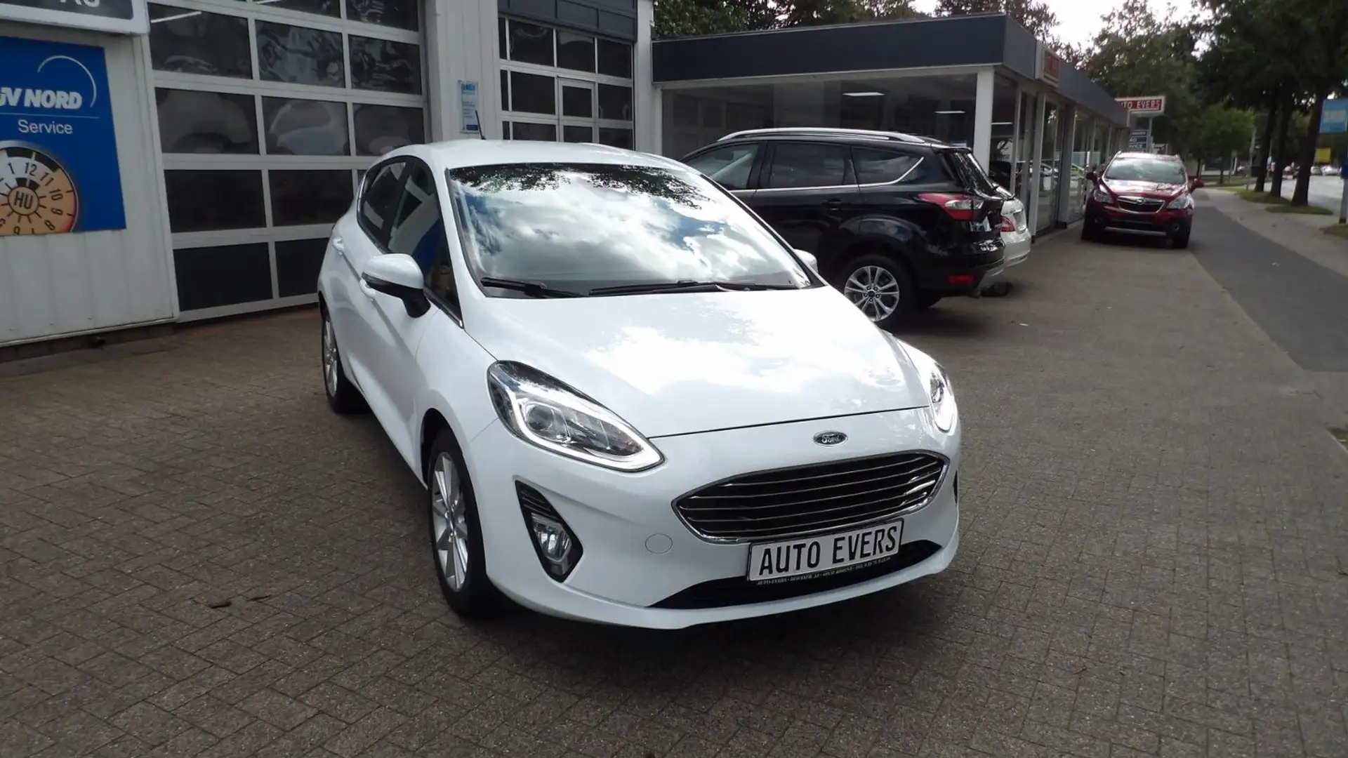 Ford Fiesta Titanium*SHZ*GRA* Weiß - 2